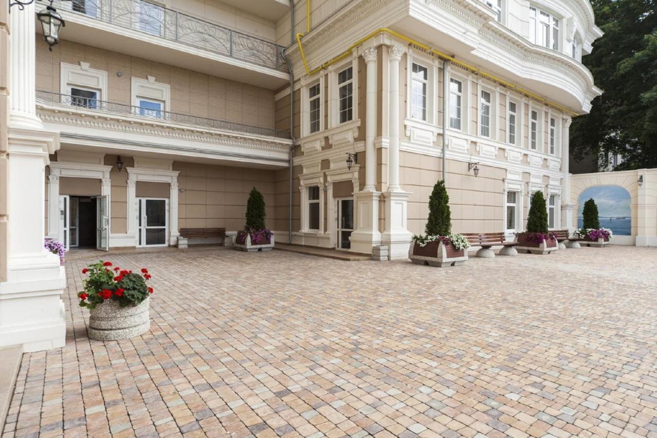 Sunny Belle Apartments Odesa Exterior photo